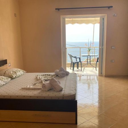 Family Apartments Саранде Екстериор снимка