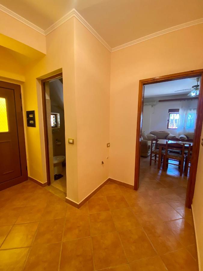 Family Apartments Саранде Екстериор снимка