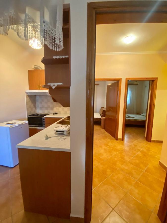 Family Apartments Саранде Екстериор снимка